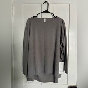 NWT Lululemon Athletica Heather Gray Long Sleeve Shirt